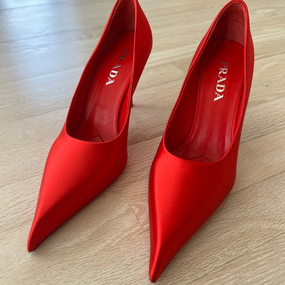Prada Women's Red Satin Pumps - Picture 2 of 10